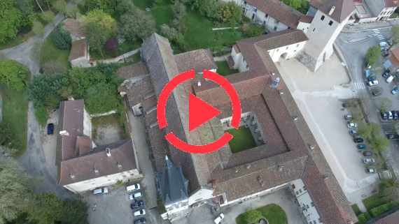 Luftaufnahme mit Drone in Video in 4k and FullHD.